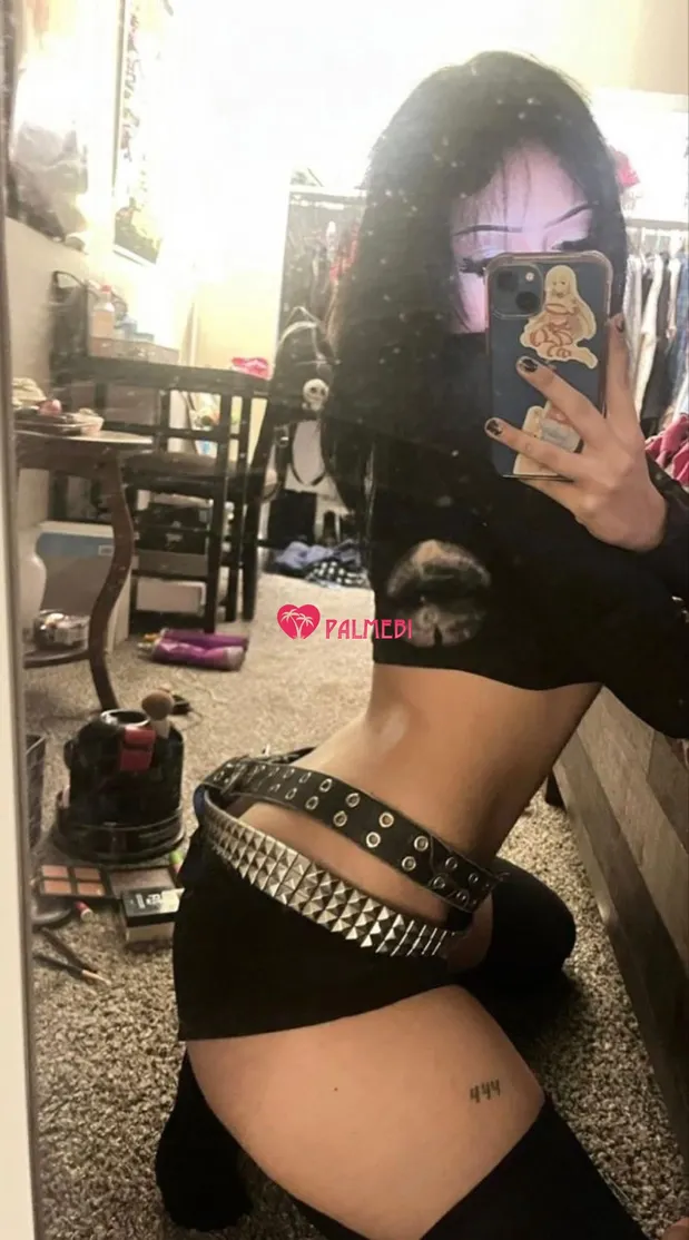 Emily (New number), 22, تفلیس 4