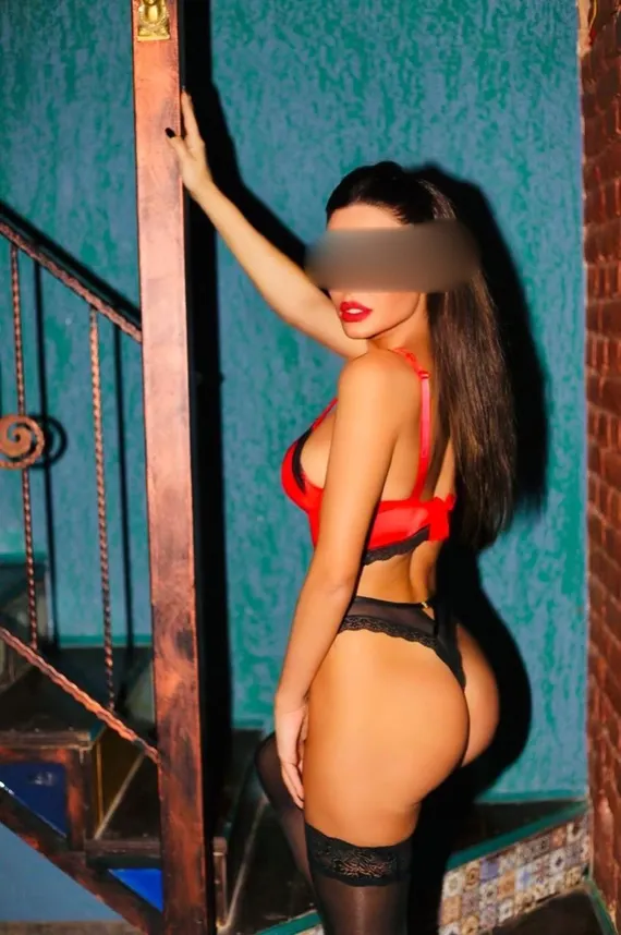 Luna Star, 35, تفلیس