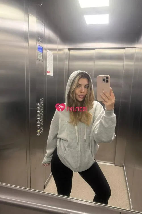 NICOLE