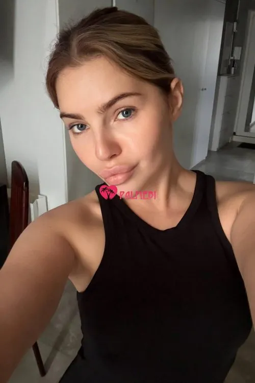 NICOLE