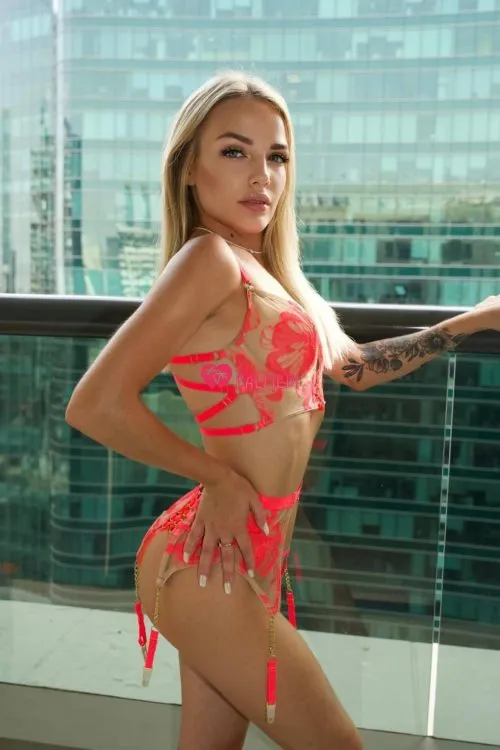 Julia 👅💦